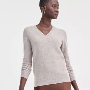 Cashmere Tan vNeck Long Sleeve Sweater, 100% Cashmere, Women's Small